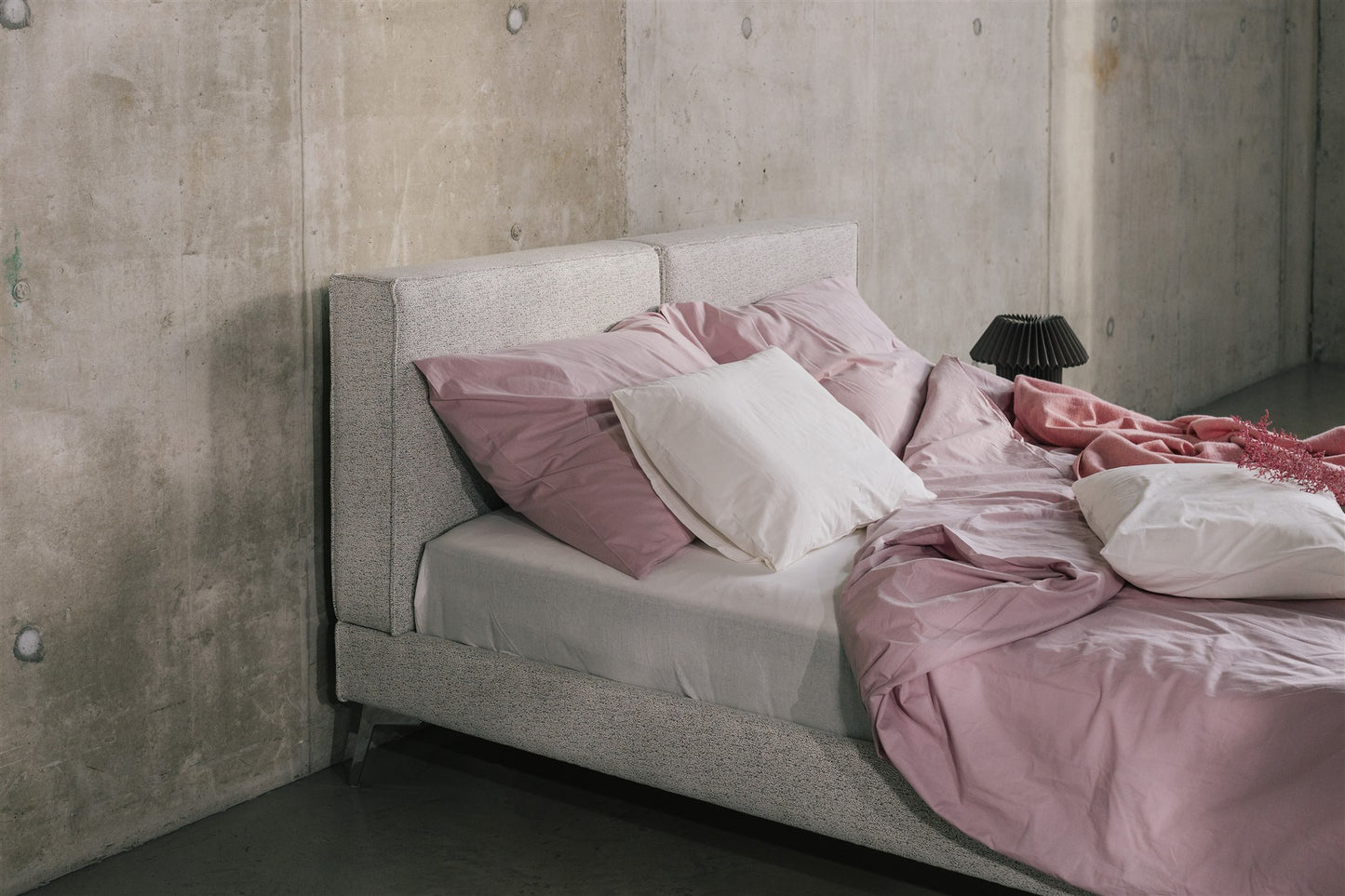 Bett Faro